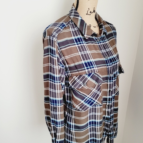 Sanctuary Plaid Shirt - Picture 5 of 11